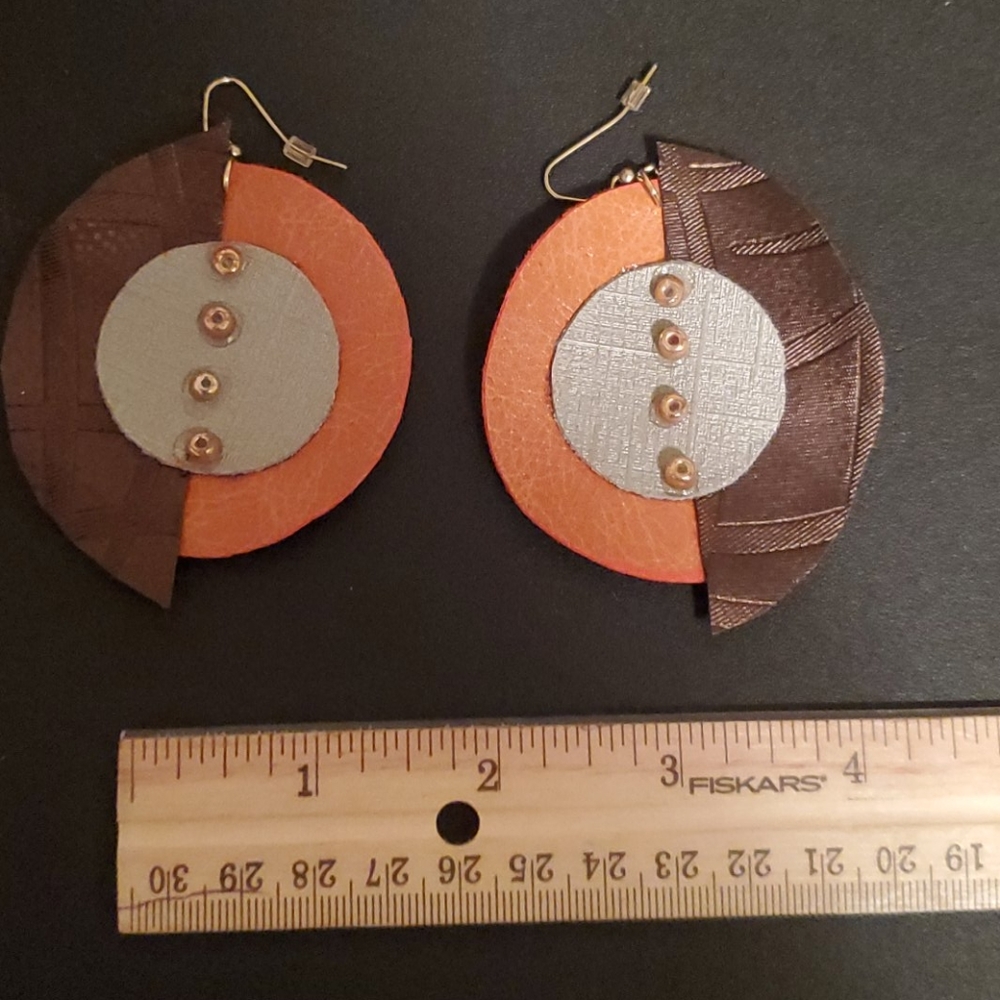 Jewelry - Picture 2 of 2